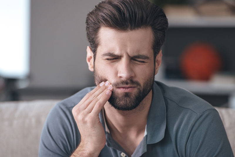 dental patient with tooth pain